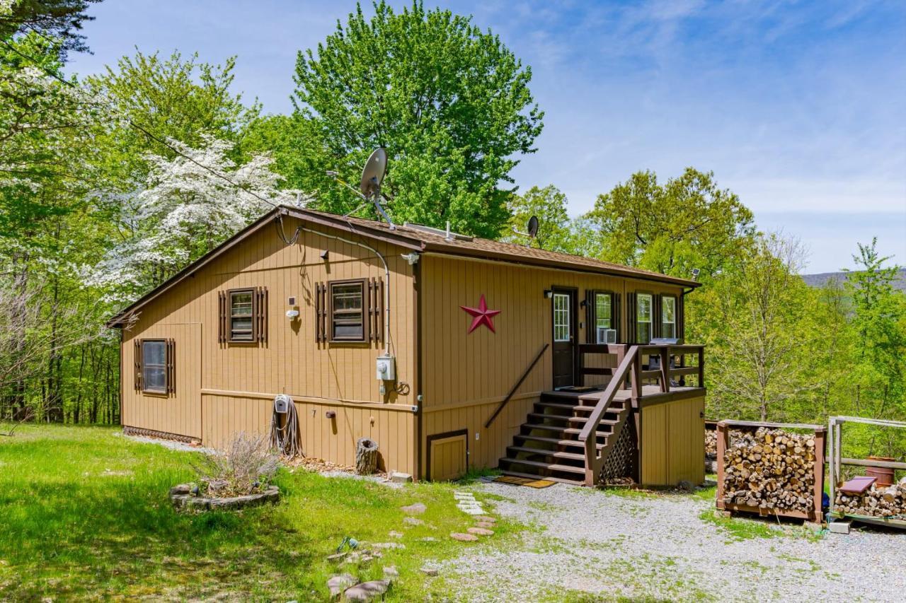 River Access Cabin With Hot Tub, Fire Pit, & Wifi! Morton Grove Exterior photo